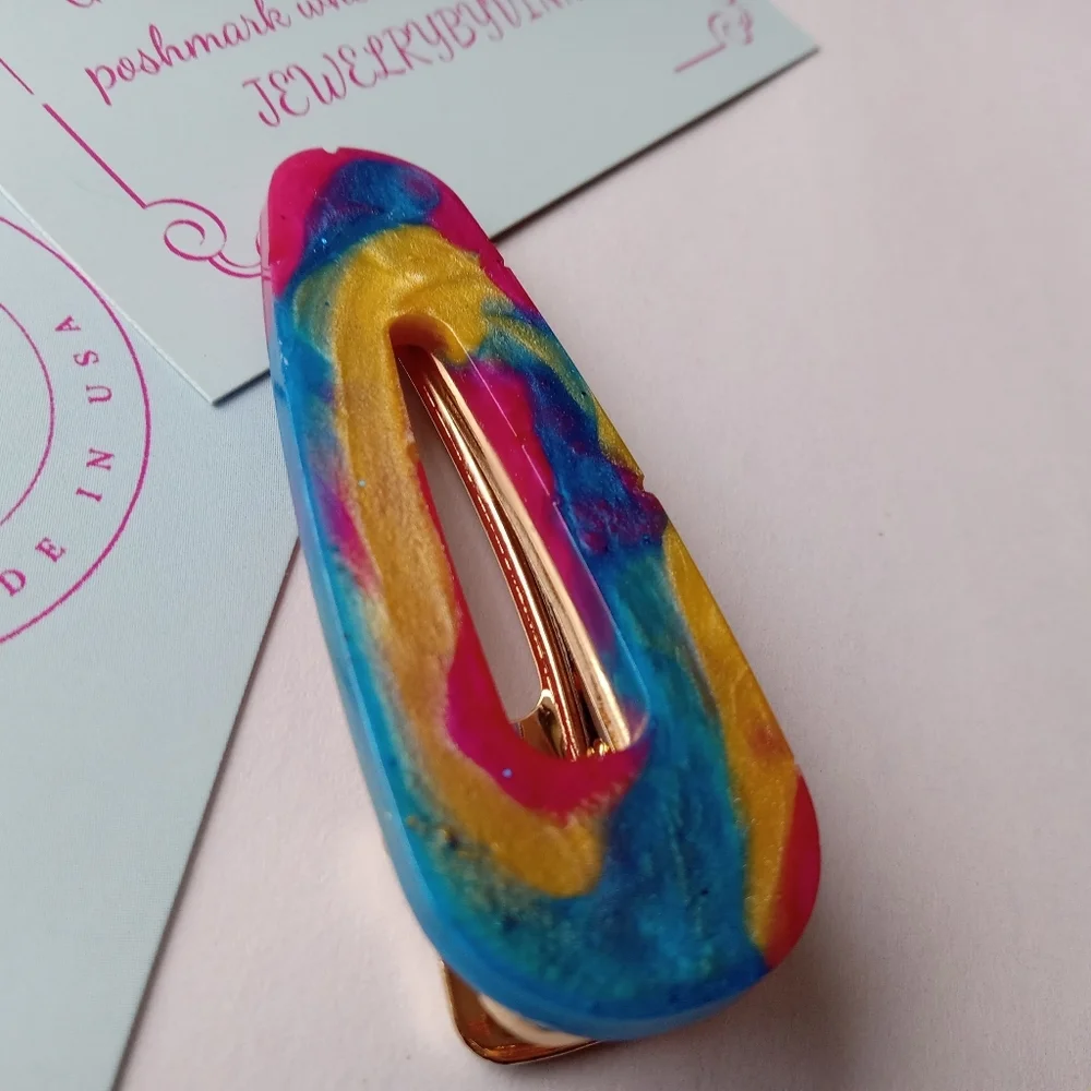5/$25 Hand Crafted Multicolor Hair Clip - Picture 4 of 4